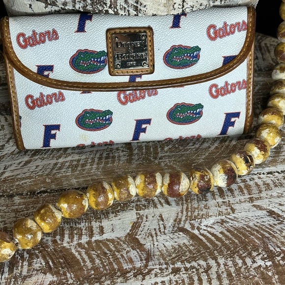 Dooney & Bourke White and Brown Gators Logo Wallet - Picture 1 of 2